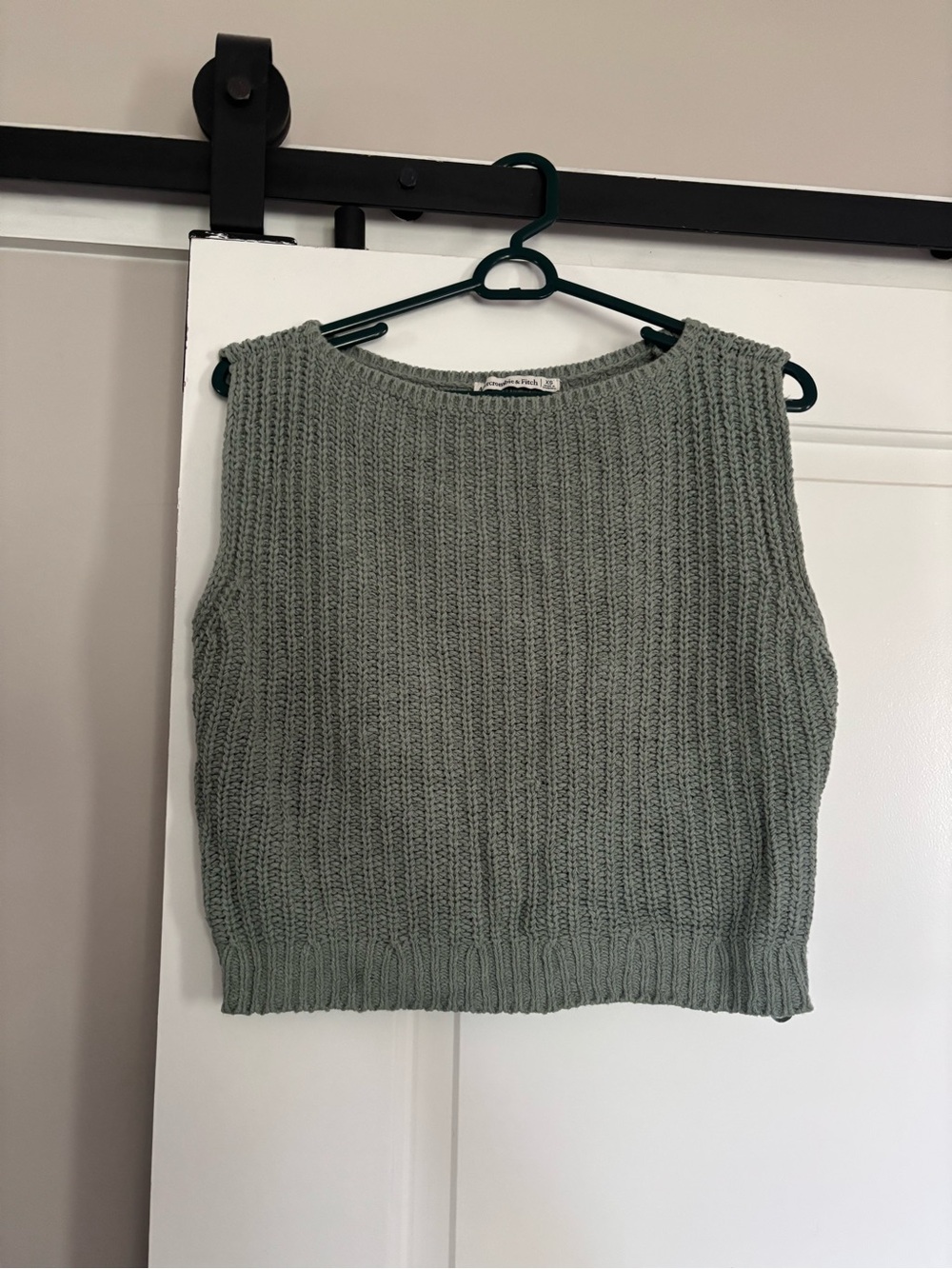 Abercrombie Sleeveless Rib-Knit Crop Sweater Vest in Sage Green